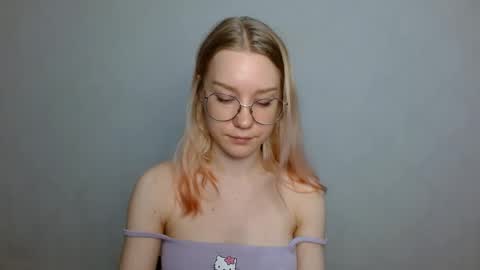 Snapshot of abbymoore__ chatting on January 2025 12:20:02 PM Abby Lovense is active online show from January 2025 12:20:02 PM