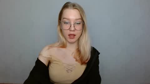 Snapshot of abbymoore__ chatting on February 2025 12:41:02 PM Abby Lovense is active online show from February 2025 12:41:02 PM