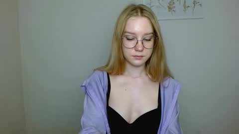 Snapshot of abbymoore__ chatting on November 2025 10:39:02 AM Abby Lovense is active online show from November 2025 10:39:02 AM