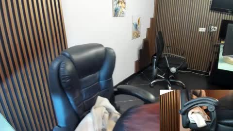 Abby Stones online show from October 2025 10:39:02 AM