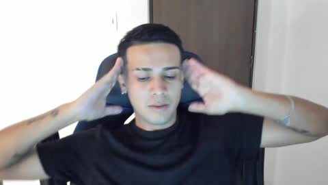 Independence model AbelAsburgo online show from December 2024 01:58:02 AM