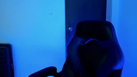 Independence model AbelAsburgo online show from December 2024 02:41:01 AM