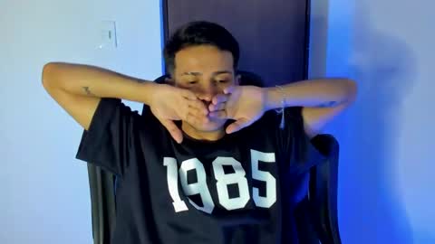 Independence model AbelAsburgo online show from January 2025 05:00:01 AM