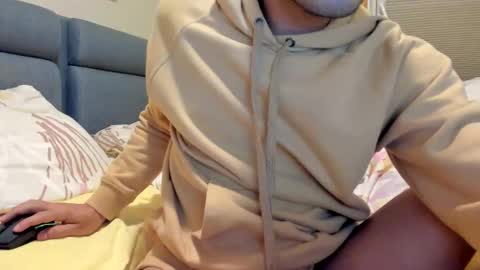 Independence model AbelAsburgo online show from September 2025 01:38:02 AM