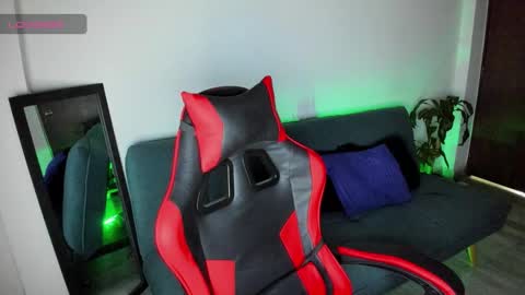 Independence model AbelAsburgo online show from March 2026 12:06:02 AM