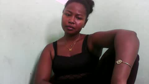 Snapshot of abella677022 chatting on February 2026 06:32:02 AM abella677022 online show from February 2026 06:32:02 AM