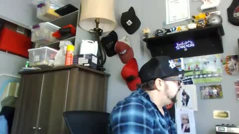 Snapshot of abennett76 chatting on May 2026 04:04:02 PM AJ online show from May 2026 04:04:02 PM