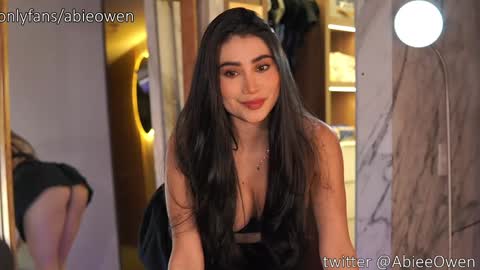 abie_owen online show from September 2025 12:13:02 AM