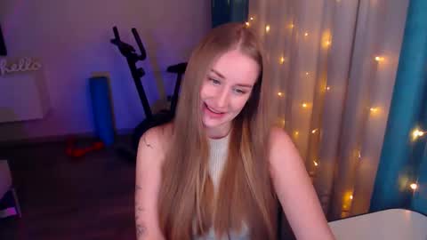 Snapshot of abigail_flex chatting on January 2025 06:24:01 PM Anna online show from January 2025 06:24:01 PM