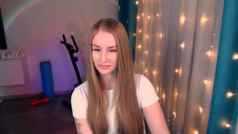Snapshot of abigail_flex chatting on February 2025 06:37:02 PM Anna online show from February 2025 06:37:02 PM