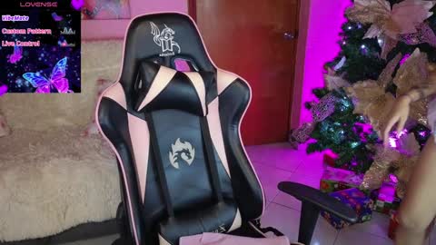 Snapshot of abigail_monroe__ chatting on December 2024 04:12:02 AM abigail_monroe__ online show from December 2024 04:12:02 AM