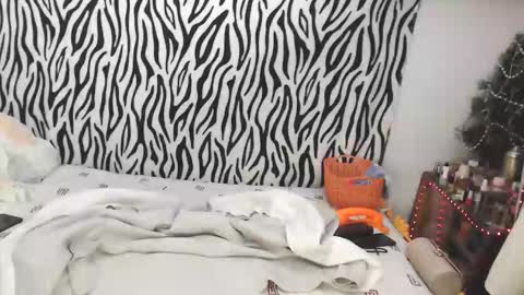 Snapshot of abigailove4u chatting on January 2026 09:29:01 PM GoldenFish online show from January 2026 09:29:01 PM