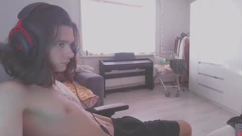 hi  cum in pvt noi extra tip online show from February 2025 11:32:02 AM