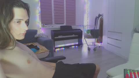 hi  cum in pvt noi extra tip online show from February 2025 02:48:01 PM