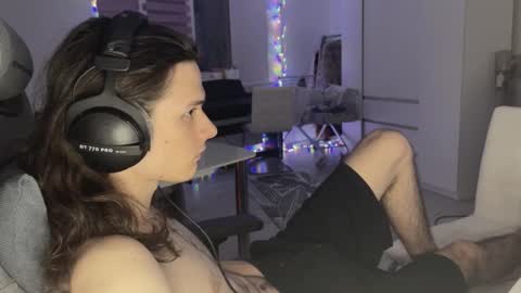 hi  cum in pvt noi extra tip online show from February 2026 06:22:02 PM