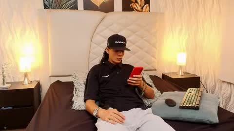 Snapshot of abravanel_sefardi chatting on May 2026 08:25:02 PM Abrovanel online show from May 2026 08:25:02 PM