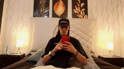 Snapshot of abravanel_sefardi chatting on May 2026 01:57:16 AM Abrovanel online show from May 2026 01:57:16 AM