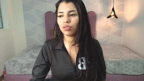 Snapshot of abril_matthews chatting on December 2024 04:57:01 PM ABRIL MATTHEWS online show from December 2024 04:57:01 PM