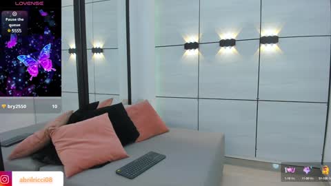 Snapshot of abril_ricci chatting on January 2025 04:23:02 AM Abril  online show from January 2025 04:23:02 AM