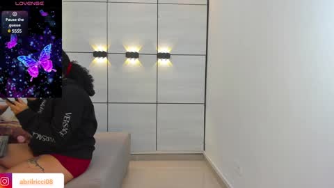 Snapshot of abril_ricci chatting on January 2025 03:27:02 AM Abril  online show from January 2025 03:27:02 AM