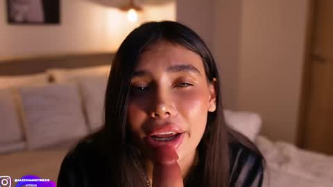 Snapshot of abril_w18 chatting on May 2026 11:12:03 PM My name is Alexa. Please say hello I like to chat with you. If you have requests please use tip online show from May 2026 11:12:03 PM