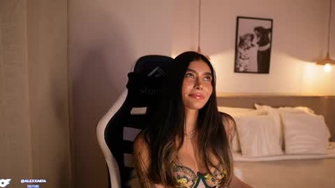 Snapshot of abril_w18 chatting on May 2026 10:41:02 PM My name is Alexa. Please say hello I like to chat with you. If you have requests please use tip online show from May 2026 10:41:02 PM