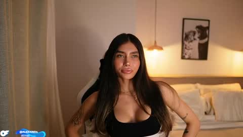Snapshot of abril_w18 chatting on May 2026 09:42:01 PM My name is Alexa. Please say hello I like to chat with you. If you have requests please use tip online show from May 2026 09:42:01 PM