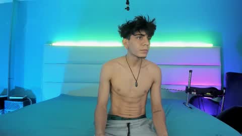 Snapshot of abrilandjulian chatting on February 2026 12:04:02 PM Abril and Julian online show from February 2026 12:04:02 PM