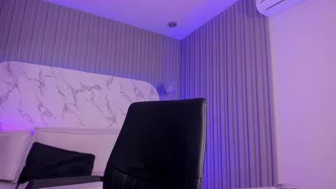 Snapshot of abrilbloom_ chatting on June 2026 06:52:02 AM abril online show from June 2026 06:52:02 AM