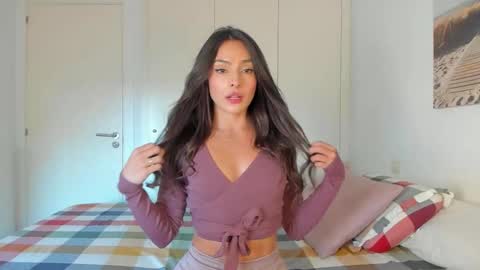 Helena online show from September 2025 09:00:02 AM