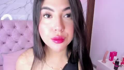 Snapshot of abrilquintana chatting on May 2026 11:37:02 AM Abril online show from May 2026 11:37:02 AM