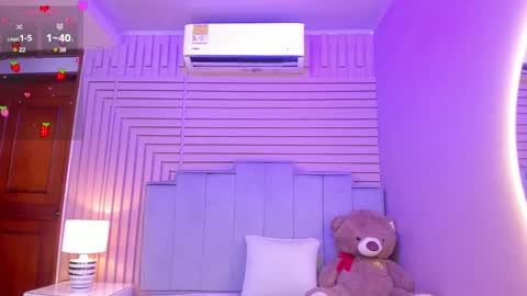 Snapshot of aby_lee_ chatting on December 2024 05:51:01 PM Aby online show from December 2024 05:51:01 PM