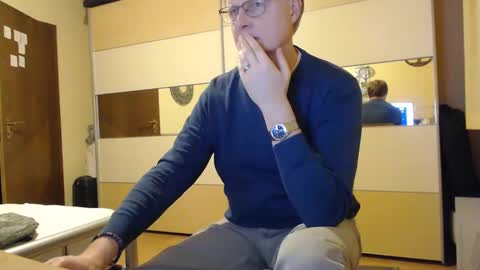 Snapshot of ach471 chatting on December 2024 04:51:02 PM ach471 online show from December 2024 04:51:02 PM