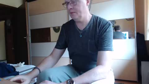 Snapshot of ach471 chatting on December 2024 10:19:02 AM ach471 online show from December 2024 10:19:02 AM