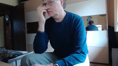 Snapshot of ach471 chatting on December 2024 10:17:02 AM ach471 online show from December 2024 10:17:02 AM