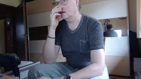 Snapshot of ach471 chatting on December 2024 10:02:02 AM ach471 online show from December 2024 10:02:02 AM