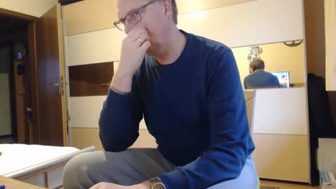 Snapshot of ach471 chatting on December 2024 08:20:01 AM ach471 online show from December 2024 08:20:01 AM