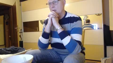 Snapshot of ach471 chatting on December 2024 06:20:02 PM ach471 online show from December 2024 06:20:02 PM