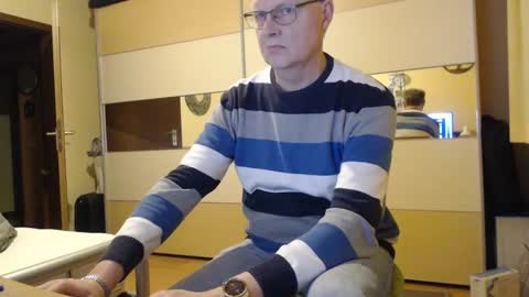 Snapshot of ach471 chatting on January 2025 04:30:02 PM ach471 online show from January 2025 04:30:02 PM