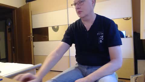 Snapshot of ach471 chatting on January 2025 07:39:01 AM ach471 online show from January 2025 07:39:01 AM