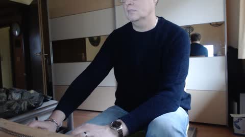 Snapshot of ach471 chatting on January 2025 10:00:02 AM ach471 online show from January 2025 10:00:02 AM