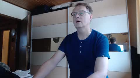 Snapshot of ach471 chatting on February 2025 08:06:01 AM ach471 online show from February 2025 08:06:01 AM