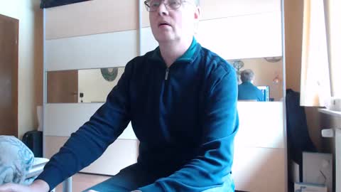 Snapshot of ach471 chatting on February 2025 12:22:02 PM ach471 online show from February 2025 12:22:02 PM