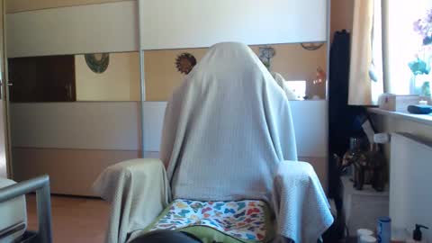 Snapshot of ach471 chatting on September 2025 06:57:01 AM ach471 online show from September 2025 06:57:01 AM