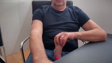 Snapshot of achtinch chatting on May 2026 10:55:01 AM ACHTINCH online show from May 2026 10:55:01 AM