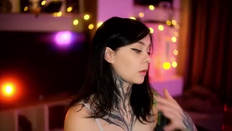 Snapshot of acid_pie chatting on February 2025 03:31:02 AM acid_pie online show from February 2025 03:31:02 AM