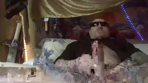 Snapshot of act_right_dub420 chatting on January 2025 05:17:02 PM act_right_dub420 online show from January 2025 05:17:02 PM