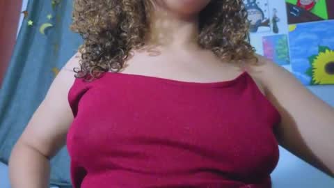 Snapshot of ada_gales_ chatting on May 2026 05:25:01 AM Isa online show from May 2026 05:25:01 AM