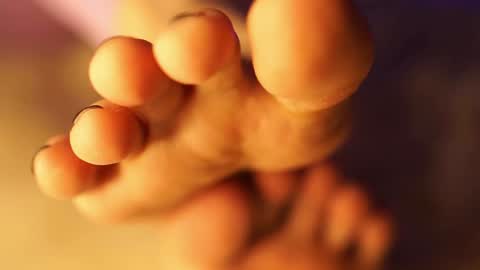 Ada   online show from December 2024 10:41:02 PM