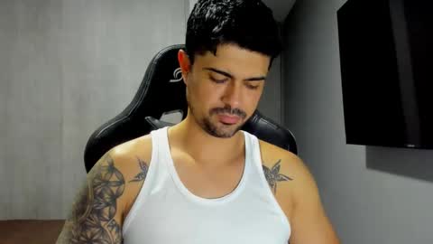 Snapshot of adam_clarke chatting on January 2026 02:27:01 AM adam clarke online show from January 2026 02:27:01 AM